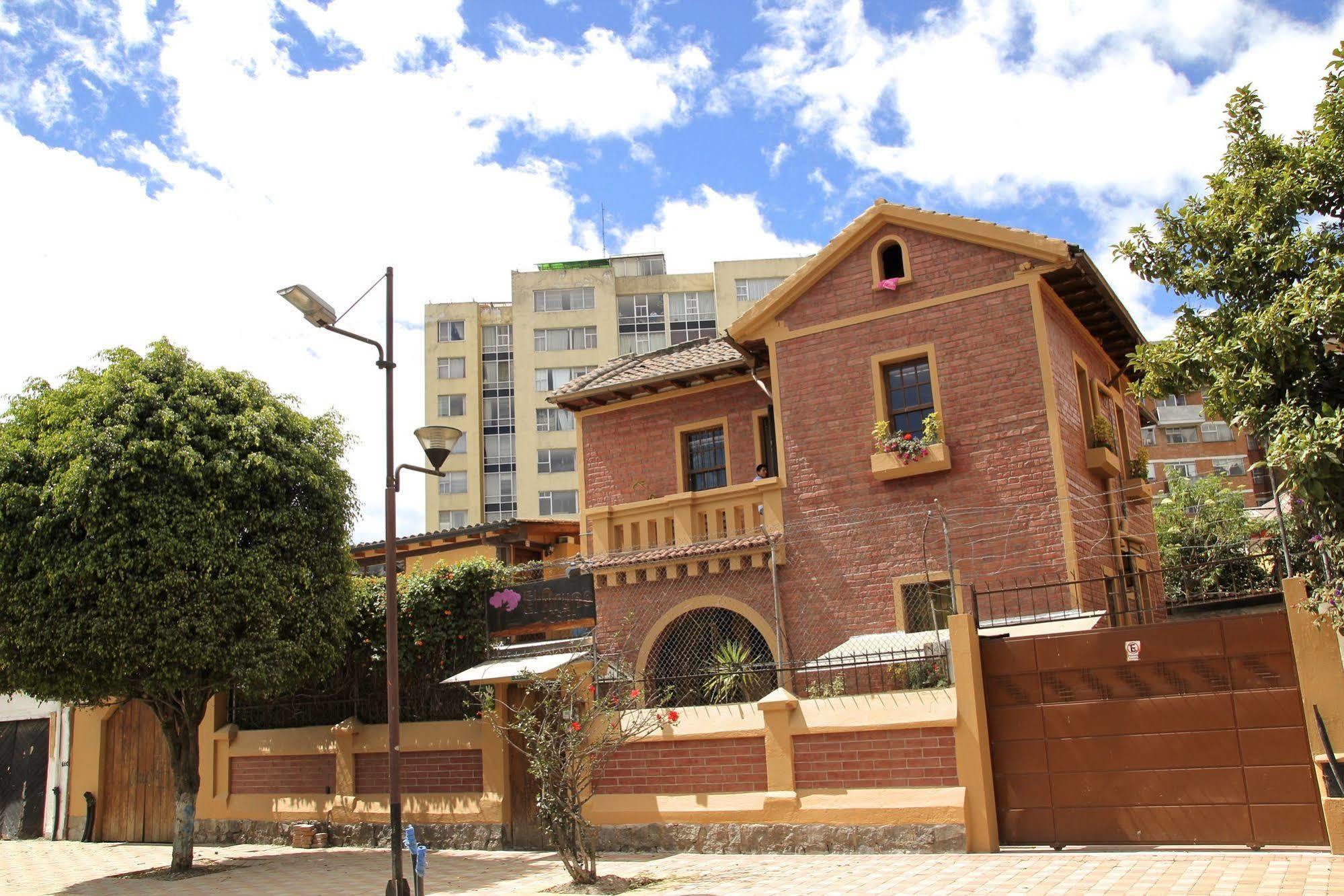 קיטו Arupo Bed And Breakfast מראה חיצוני תמונה